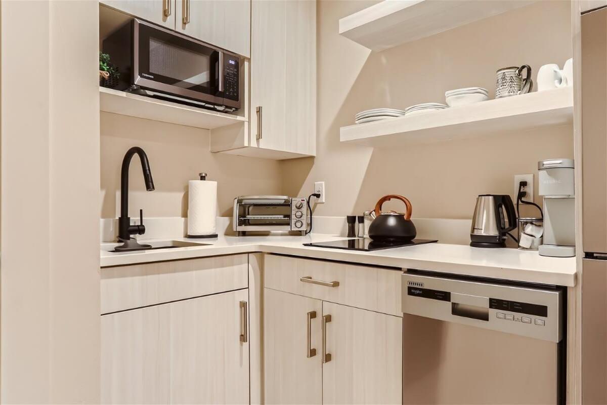 Serenity At Sloan'S 1-Br With A Modern Twist DEN Exteriör bild